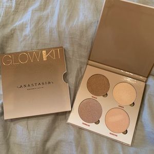 Anastasia Beverly Hills glow kit